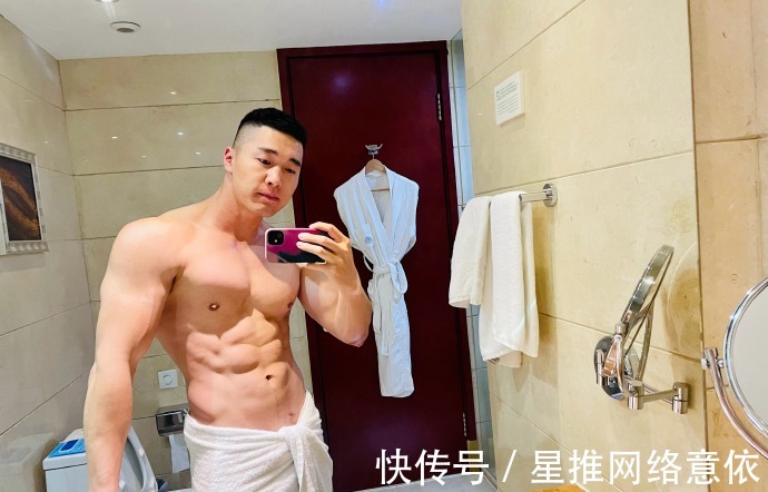 安全杠|麒麟臂堪比普通人大腿,人鱼线清晰可见,满身肌肉壮如牛!