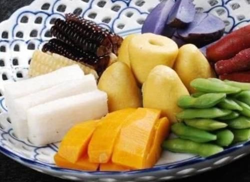 年代|50、60年代人们天天吃咸菜，为什么患高血压的患者没有现在多？