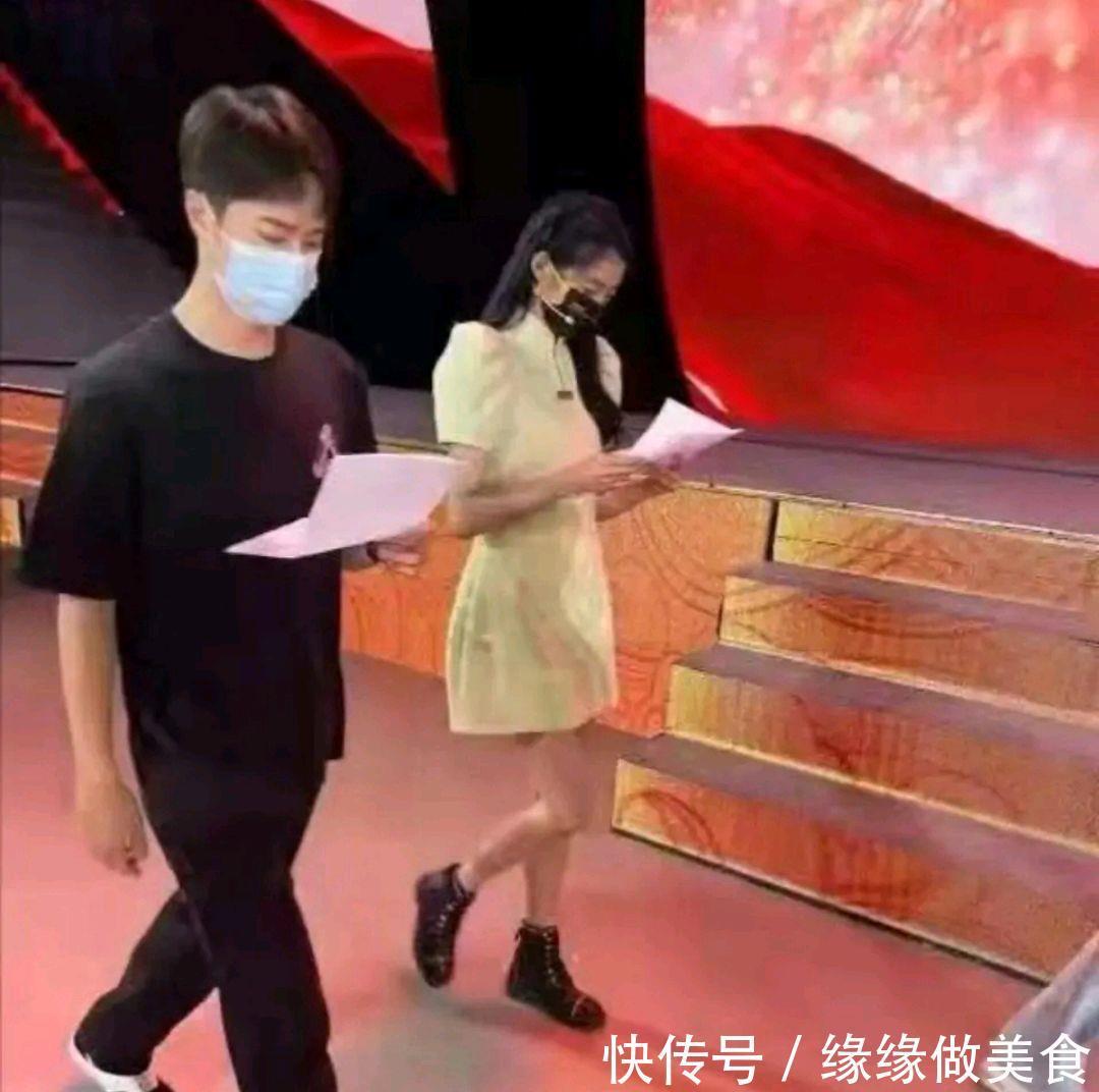 央视|王一博关晓彤再次合作,央视彩排路透,关于舞台网上有三种猜测