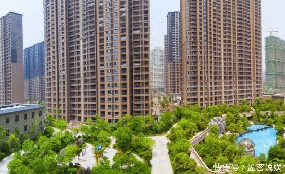 阳台上|买房不要买扬灰层这个说法靠不靠谱？可别再被售房小姐误导了