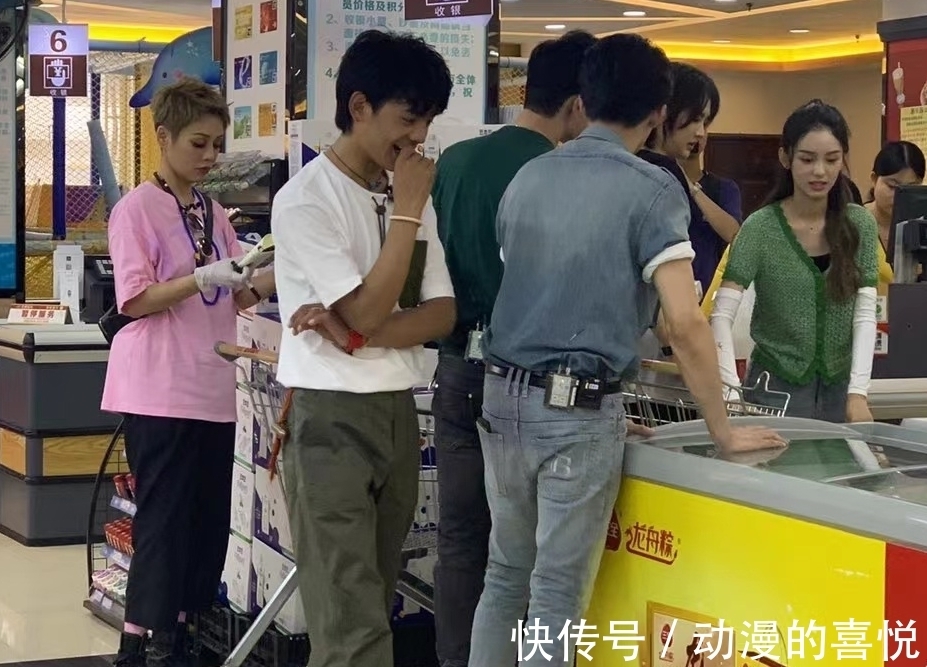 担当|《中餐厅5》定档,龚俊为节目跟爸爸学做藤椒鱼,还自称话痨担当