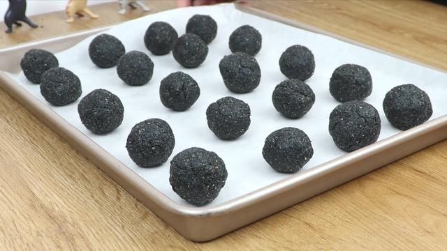 营养成分|用芝麻做出来的小零食，做法超简单，隔壁家小孩都馋哭了