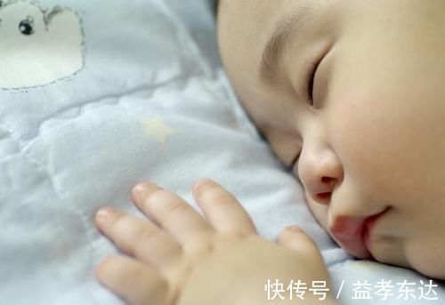 姿势|宝宝的3种睡姿要注意,可能影响智商和颜值,中招的家长快纠正