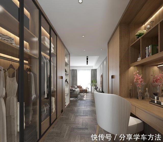 玻璃|老婆坚持衣帽间做玻璃柜门，我一直反对，完工看到效果后我闭嘴了！