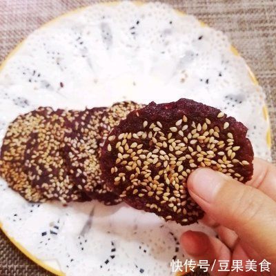 紫薯|学会在家做电饼铛版紫薯糯米芝麻饼，再也不用出门买了