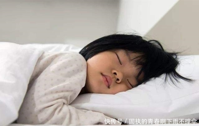 年后|兄妹俩一个天天午睡,一个从不午睡,3年后的差距很明显