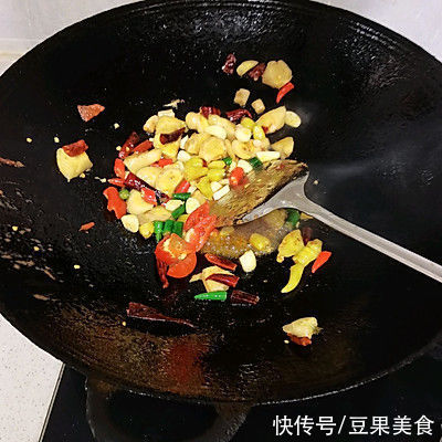 配菜|厨娘教你一招巧做家庭版 炒腰花