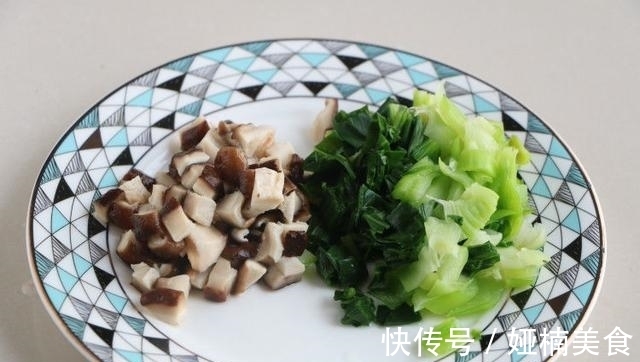 早餐|天冷早餐喝碗疙瘩汤最舒服，营养全面简单易做，驱寒又暖胃