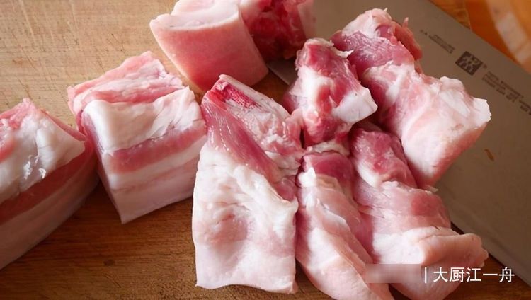 热水|猪肉清洗有人用热水，有人用冷水大厨都不对，难怪猪肉不好吃