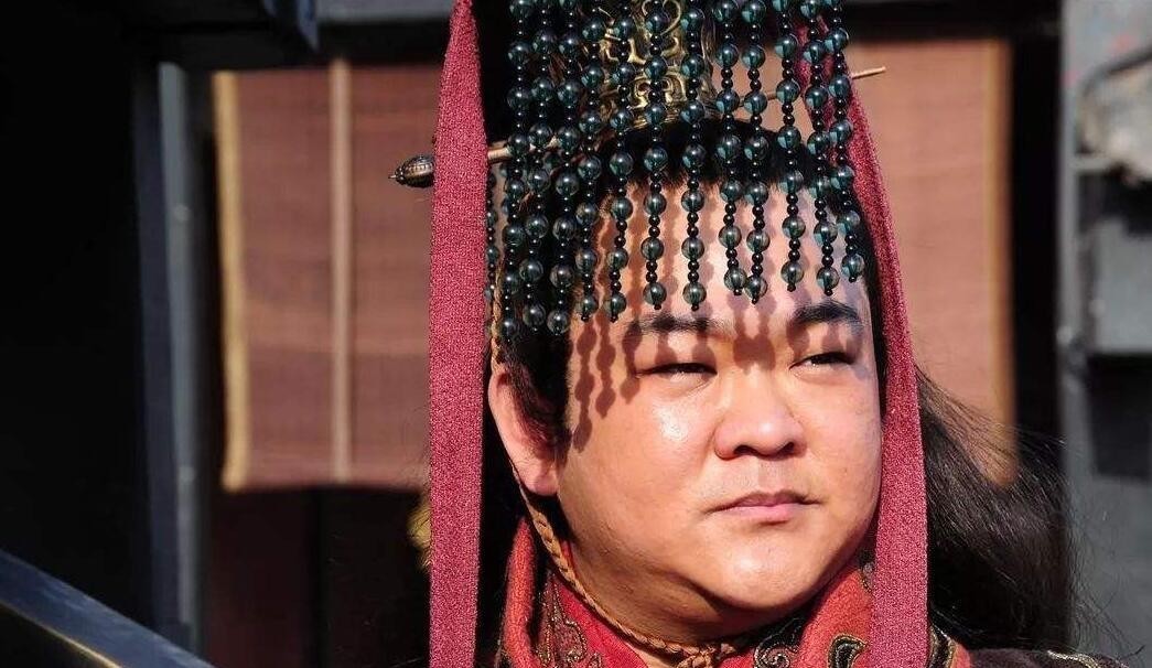 刘备|诸葛亮临终前，刘禅问了个问题，诸葛亮才明白刘禅一直都不傻