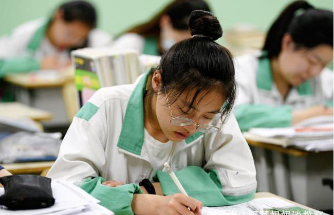 学生|为何高考第一场永远是语文？很多学生不知道，其实是国家用心良苦