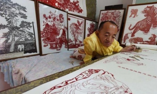 先天性|70厘米“瓷娃娃”娶美貌妻子,不听劝阻,坚持生娃,如今让人心疼