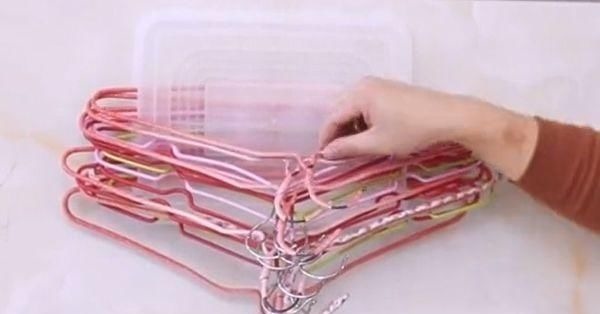 阳台上放一个塑料打包盒,解决了家家户户的大烦恼,省钱又实用!