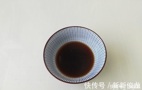 水煮|大虾别只用水煮，一道网红菜，8分钟搞定，好吃到舌头都要掉了！