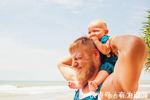 锻炼|三角肌拉伸的3个动作,帮你放松肩部肌肉,让锻炼效果更突出