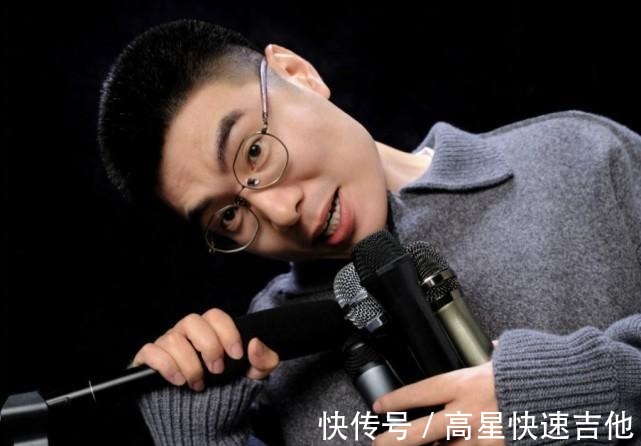 脫口秀大會(huì)|為什么周奇墨獲脫口秀冠軍,笑果文化沒有一個(gè)人祝賀