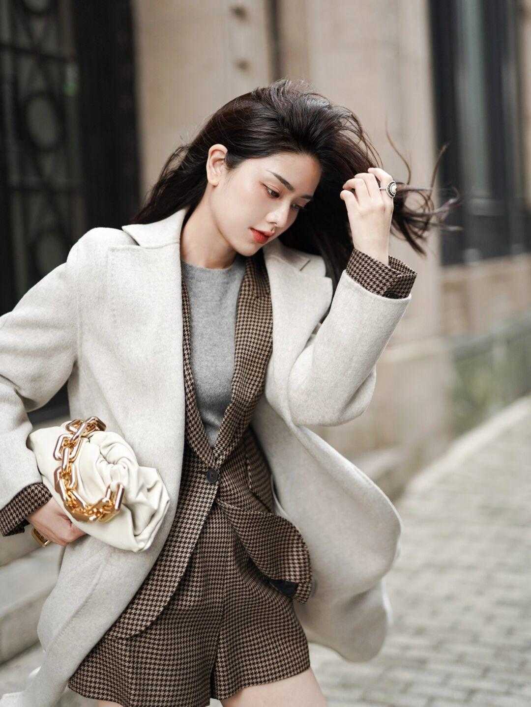 温暖|秋冬大衣的温暖,娴静柔和不负秋冬意