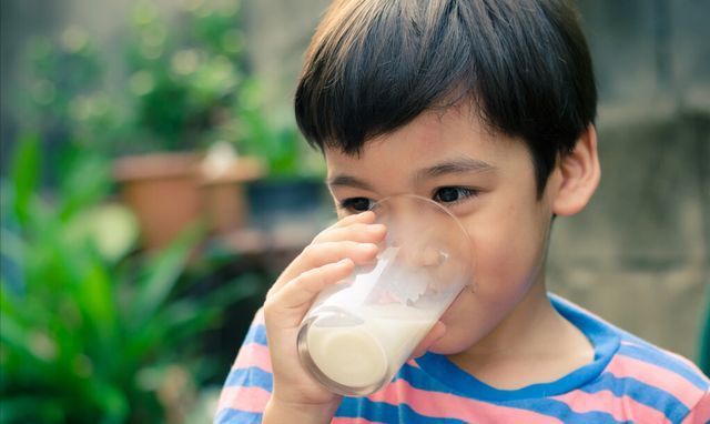 脾胃|10岁男孩脾虚严重,发育停滞,医生:别再拿3样“宝贝”喂孩子