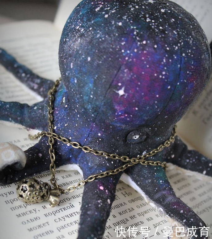 美女&俄罗斯美女手工艺术家和她独特的玩偶们!