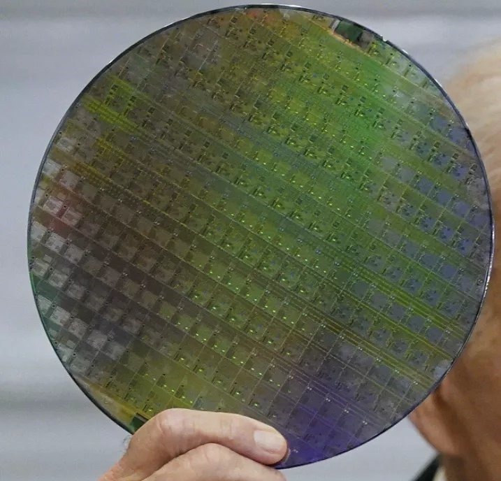 美国副总统|美国副总统跑到东南亚求救,竟然是因为缺芯?