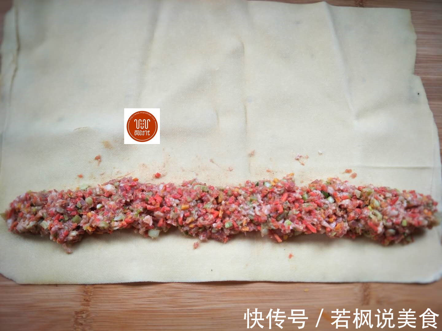 秋天,这菜我家隔三岔五就做一次,简单蒸一蒸,鲜香软糯又营养!