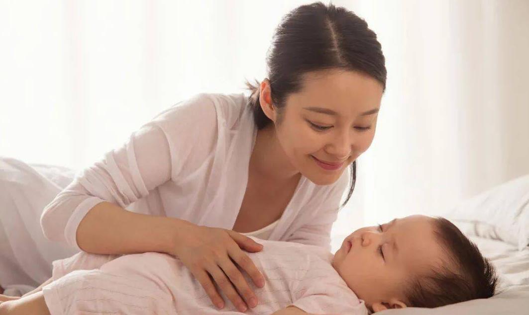 枕头|当孩子发出这些信号时,就是在暗示新手妈妈:我该用枕头啦!