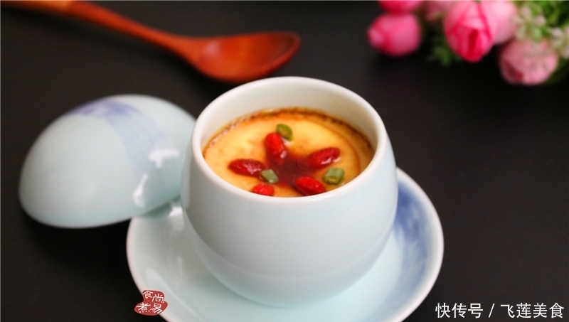 这样蒸鸡蛋羹,细腻嫩滑,滋补肝肾,老少皆宜,口感比布丁还好