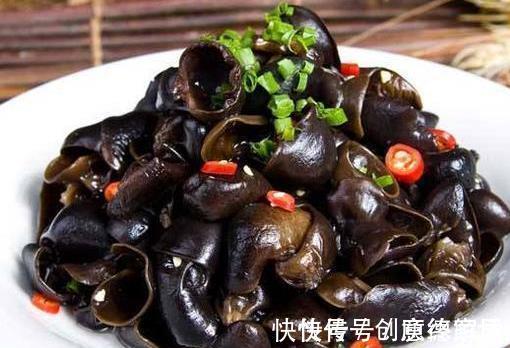 血管堵塞|3黑是“天然化栓王”，每天坚持吃几粒，降血栓通血管保健康