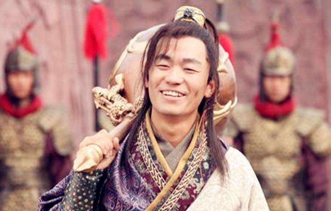 袁天罡告诫李元霸,不能杀使用凤翅镏金镋的人,否则大祸临头