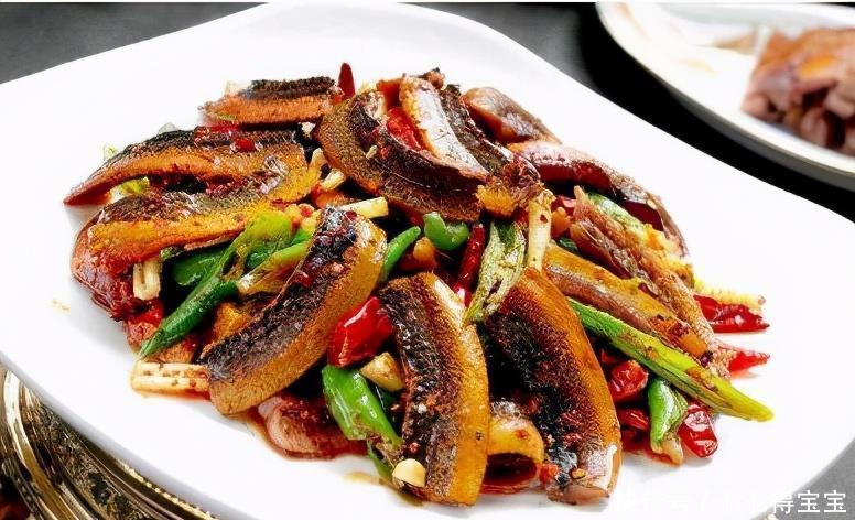 滋养|女到中年,推荐多吃3种食物,美白护肤、滋养肌肤,好处多多!