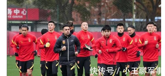 球员|官宣!国足又有新动作,李霄鹏征调嫡系,广州队又做贡献!