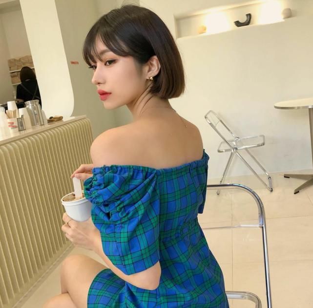 锁骨发out了！2021短发流行这么剪，烫不烫都超好看