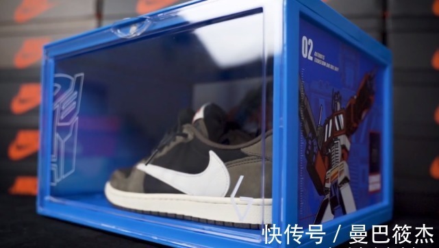 年轻人 2000块钱买一个鞋盒!越来越看不懂这届年轻人了!