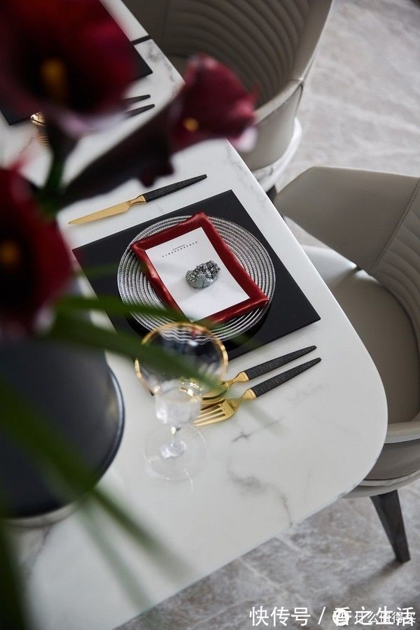 轻奢|参观了他的115㎡新家，才明白什么是轻奢感，一家人住着真舒服！