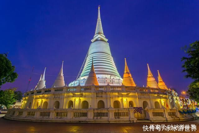 走进“万佛之国”，这里有神奇的黎明寺，但你不知道它的夜晚更美