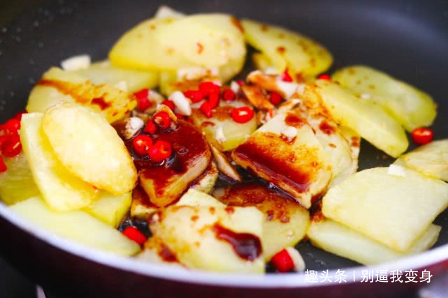 吃一个，相当于7个苹果70颗花生，特便宜，大人小孩都爱吃