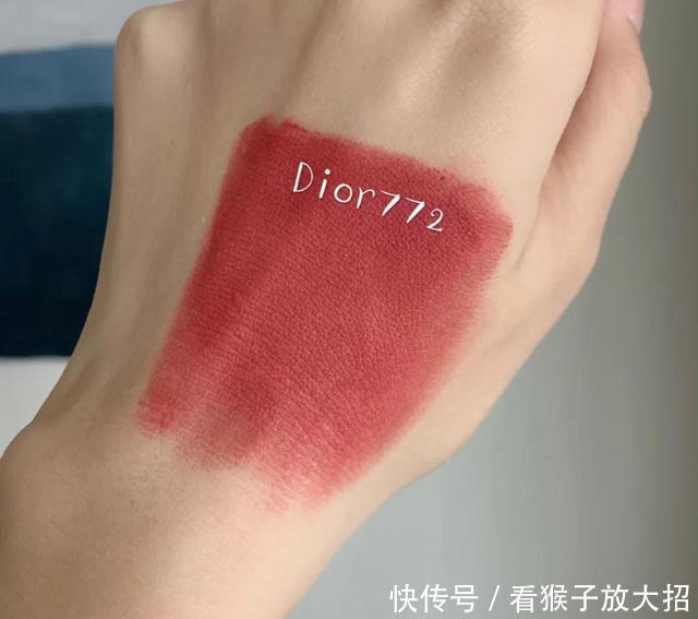 口红|今年偏“奶系”口红太火,大牌中就属这四只,显白又百搭!