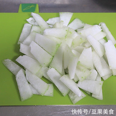 有了它干掉两碗饭不是事!超下饭的 冬瓜丸子汤