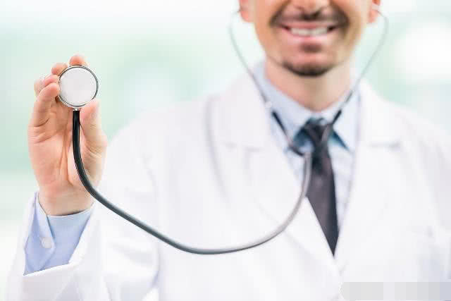 中老年人|高血压患者,除了吃降压药,每天尽量做好3件事,助你稳定血压