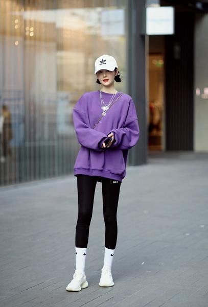  显高|阔腿裤过时了，今年最火的“裤子”是它，显高显瘦更适合小个子