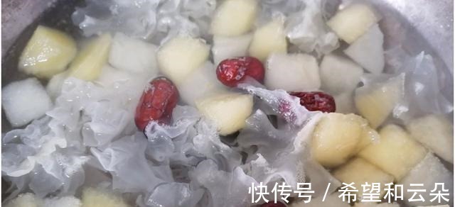 甜汤|干燥咳嗽就来喝这个,加上苹果效果更加好,简单好制作!