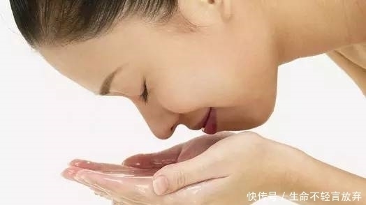 小君|从小爱“挖鼻孔”的孩子,长大几乎逃不过这3种结局,父母别忽视