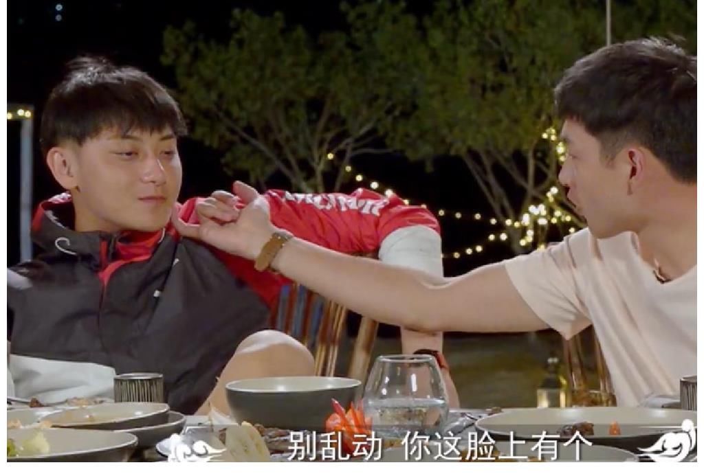 尹正|王彦霖结婚,伴郎没有黄子韬,黄子韬看直播哭了要做孩子干爹