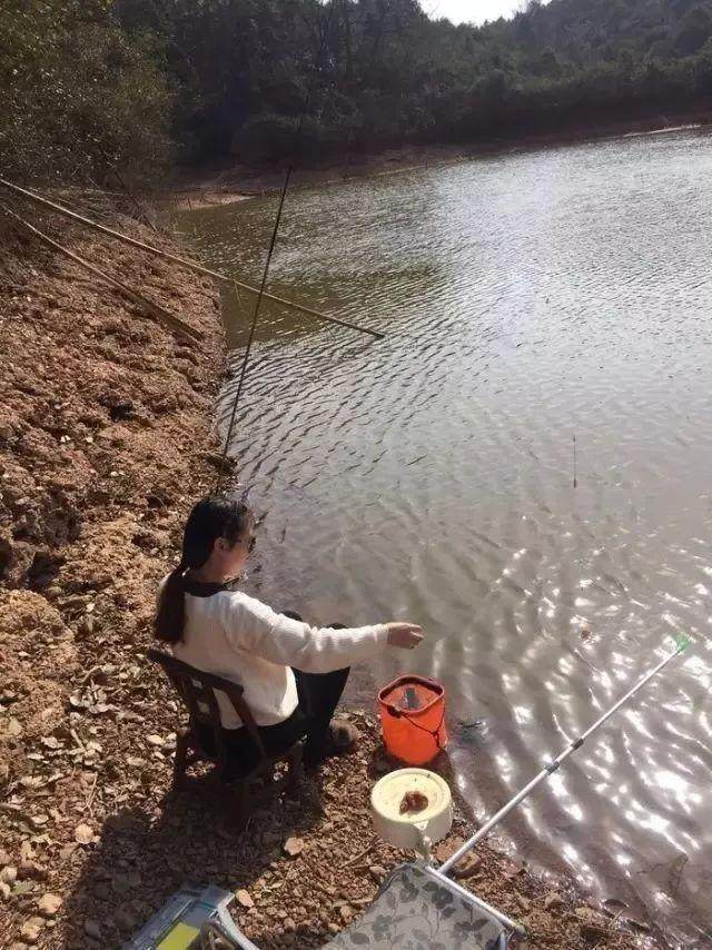 老婆|娶个钓鱼高手当老婆是种什么体验，有人说很幸福！