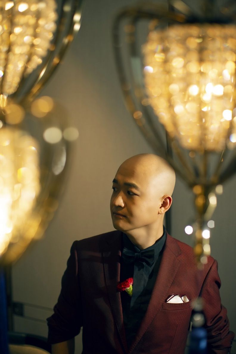 包贝尔酒红色西装亮相致爱盛典 获封年度幸福偶像_【快资讯】