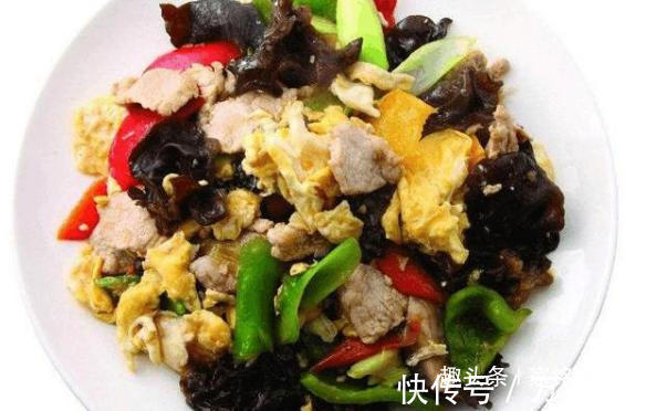 美食|精选美食孜然炒肉,木耳鸡丁炒鸡蛋,红烧小黄花鱼的做法