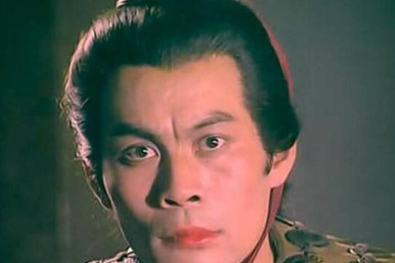 吕布|详解三国当中最危险的职业,当吕布的爸爸