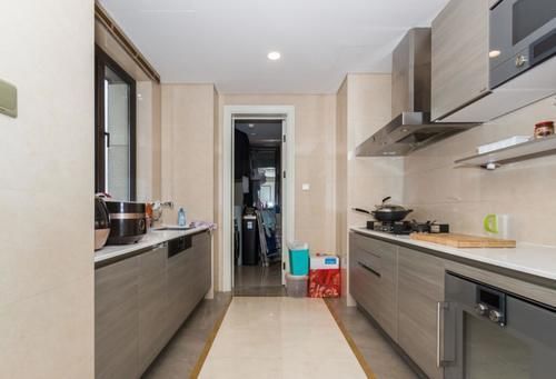 护腰线|180㎡大平层,看着简洁却很精致有质感,非常舒适,越住越温馨