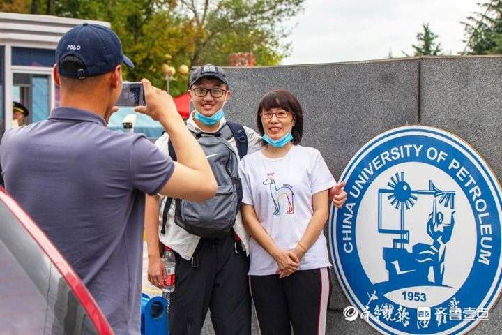 石大迎新|同年同月同日生，还同专业同宿舍！石大迎新，这仨兄弟绝了！