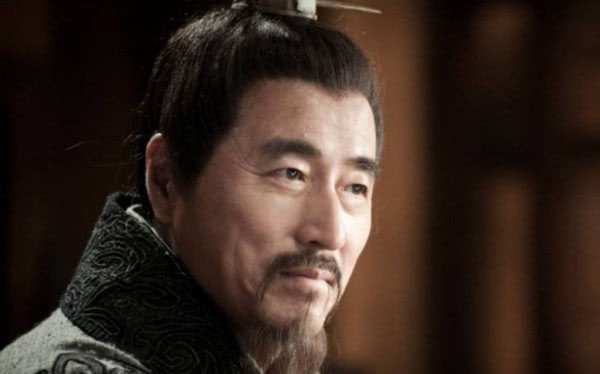 萧何|萧何当时为什么不救韩信,反而和吕后一起设计杀害韩信?